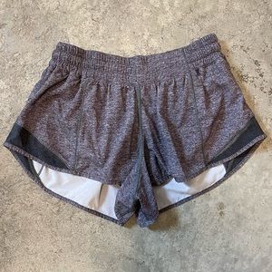 Hotty Hot Low-Rise Lined Shorts 2.5”